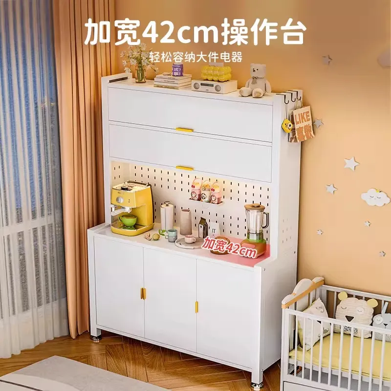 Tavolo per l'Alimentazione dei - Baby Nursery Shelves recensione e prezzo